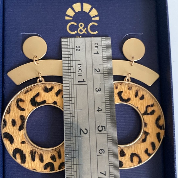 C&C California Leopard Print Drop Earrings NWT Cowhide Gold Tone Animal Print - Picture 6 of 6